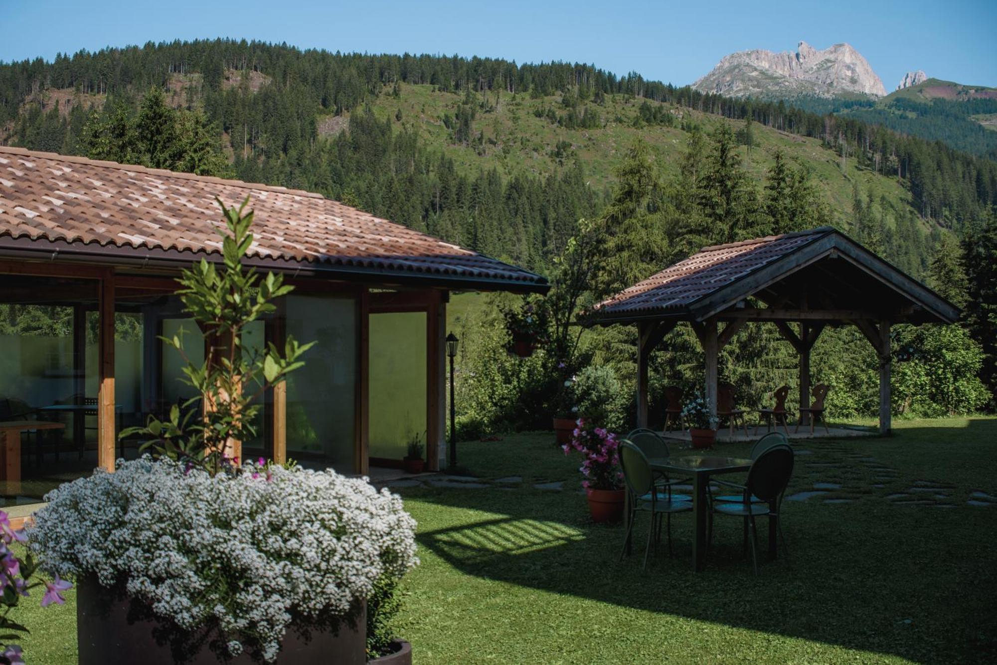 Hotel La Lum De Roisc Soraga Zewnętrze zdjęcie